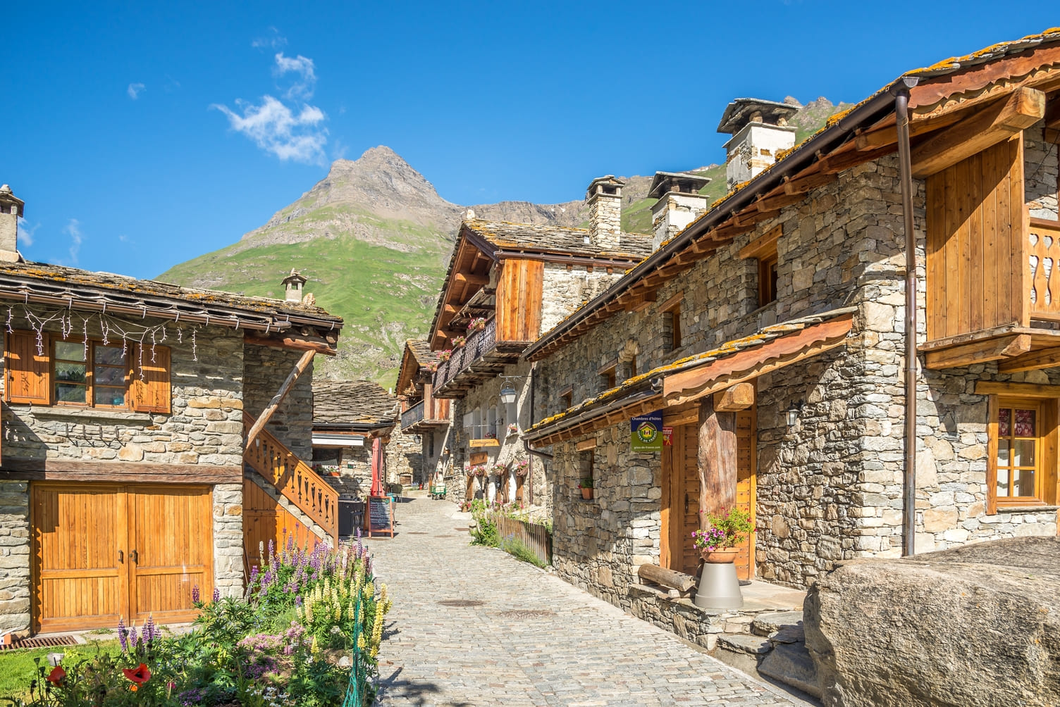 The Top 10 Most Beautiful Mountain Villages In France 1 Bis