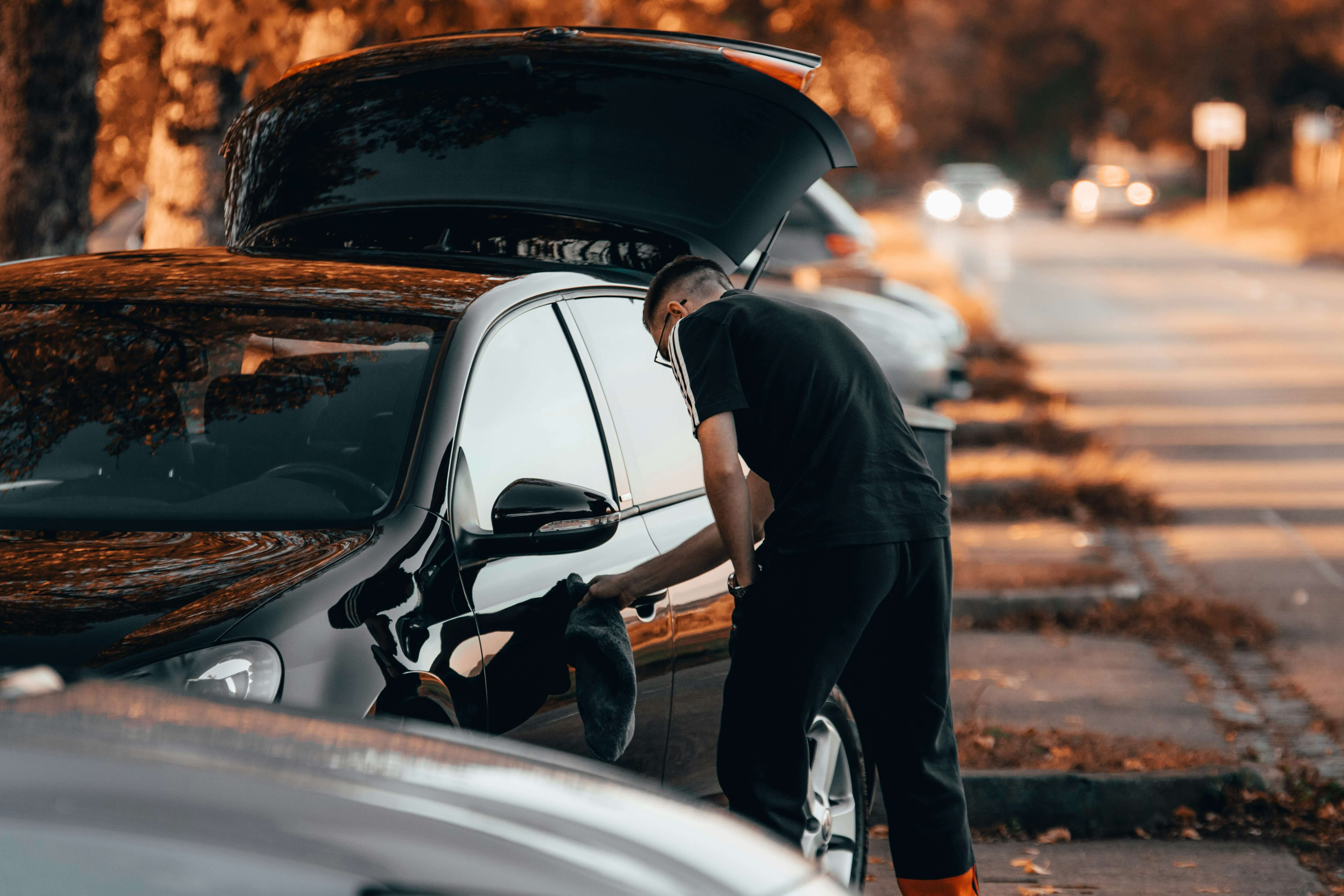 christian-wiediger-EYdd10NZqcM-unsplash (1)